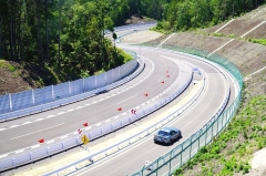 丰田3000亿建日本版纽博格林赛道，周边警察说“车跑那么快干嘛”