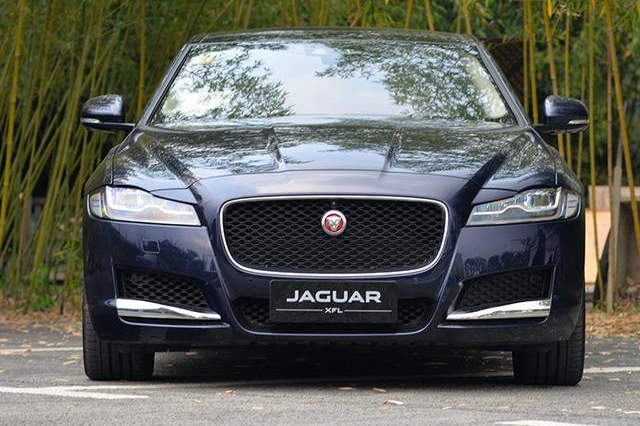 低配优惠8万，顶配优惠17万，这款C级豪车29万入手，还等新3系？