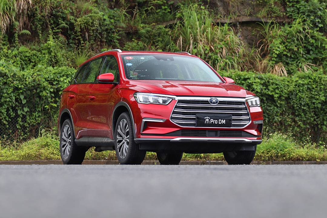 自主SUV荣光！高颜值低油耗5秒破百，这车还不到20万？