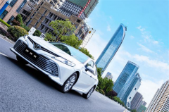 B级车横评：换代后的凯美瑞真的有同级对手吗？