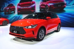 10寸屏，续航360km，未上市已爆，比亚迪两厢新车，让高尔夫紧张