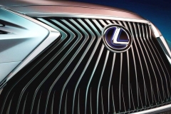 加速12秒的豪车，销量暴增加价2万还排队，现因排放停止预定销售