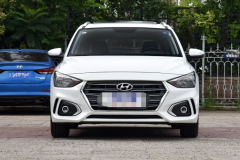 现代又趴下一台，6个月才卖920台，裸车跌破66000元，油耗5.3L