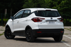 特斯拉又被剥削，比亚迪重磅SUV上市了，续航305千米，仅8.89万