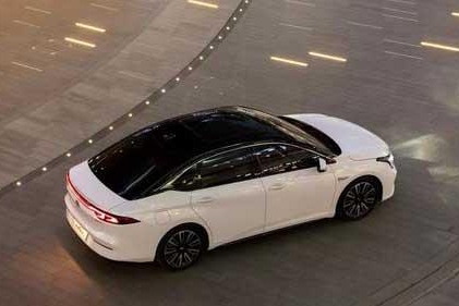 路咖评：比亚迪/广汽很亮眼 谁是更靠谱的新能源车企？