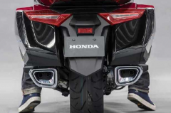 本田最拉风的摩托车，点火的声音很浪，四冲程V6引擎，仅35万