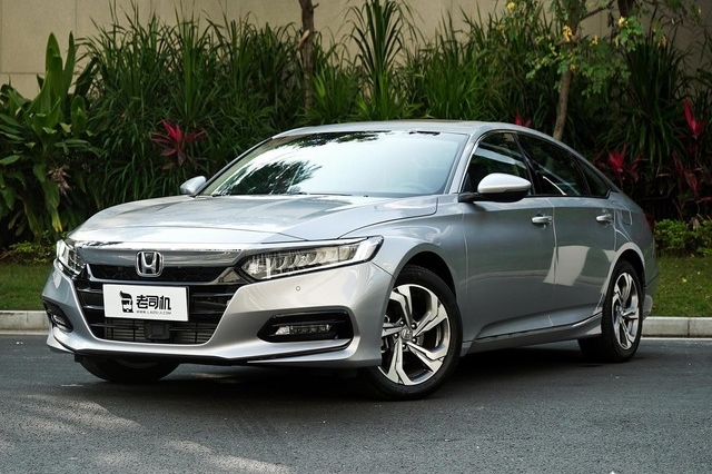 做个小调查，本田雅阁、丰田凯美瑞、日产天籁，只聊外观，你们喜欢哪个多一点？