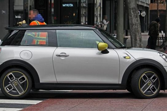 路咖评： 纯电动MIN I开启预售 宝马的下一辆爆款？