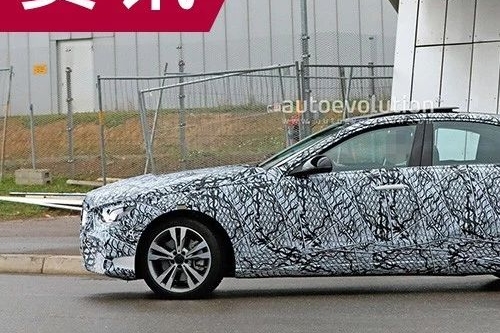 全新奔驰C长这样？传祺GS5 PHEV谍照