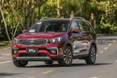 又一款合资被国产击败，上市就降3.5万，2.0T+240马力，月销122台