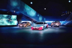 百公里加速3秒 宝马Vision M NEXT全球首发诠释“纯粹驾驶乐趣”