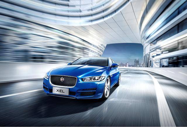 “排面”不输宝马3系，这3款豪华轿车值得推荐，落地不足32万