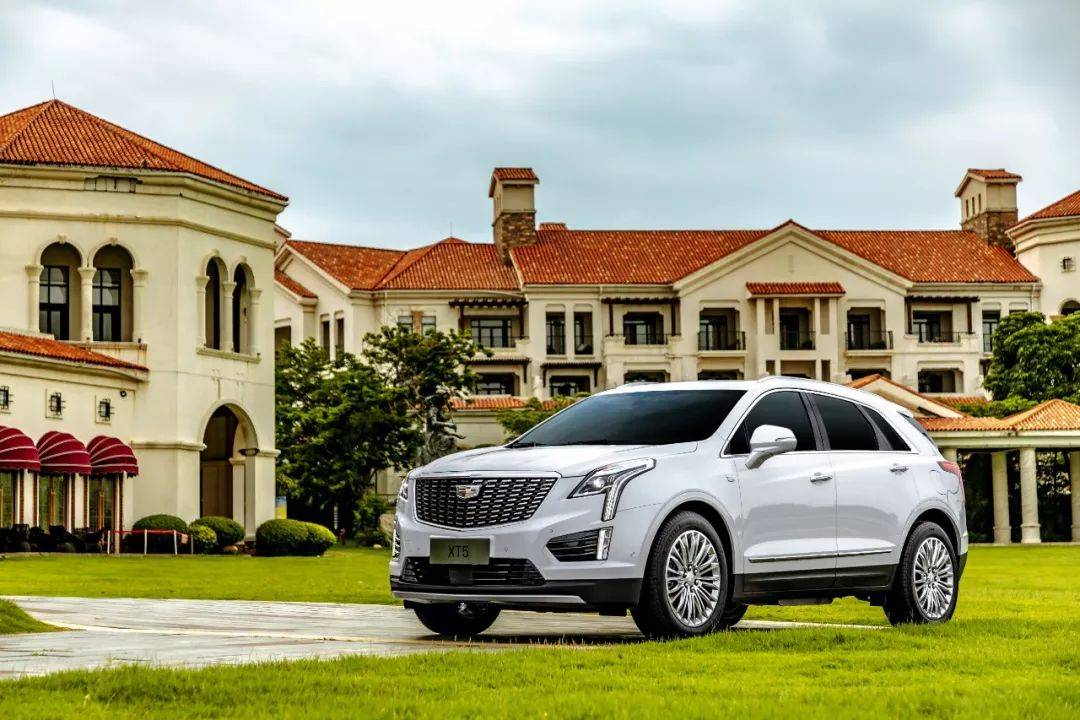 你以为三缸发动机很差？这台豪华SUV居然是“两缸”！