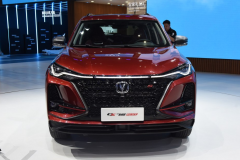 国产终于出重磅SUV，10万匹敌哈佛H6，油耗6.7升，爆发234马力