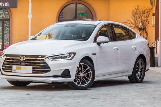 颜值不输思域，标配全液晶仪表，7万能入手，果断放弃朗逸