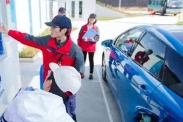 国内还在讨论“新能源”，日本氢能汽车已进入量产阶段！