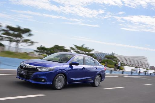 15万落地，适合年轻人玩耍的轿车，有你的车吗？