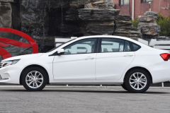 油耗5升仅4.99万，配三菱引擎，搭载比利时CVT，颜值超合资