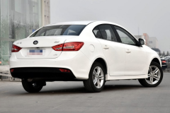 6.48万的“宝来”，配日本进口6AT，油耗4毛，底盘大众调校