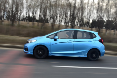 油耗堪比摩托车，保值率超丰田，号称小超跑，6.88万配地球梦