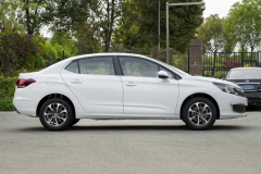 1.2T引擎超卡罗拉，上市就降2万，5.4L油耗，十佳动力仅8万