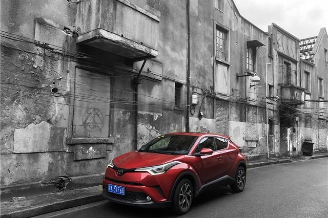 C-HR：遇到前只听说后排，花几天时间充分了解后…