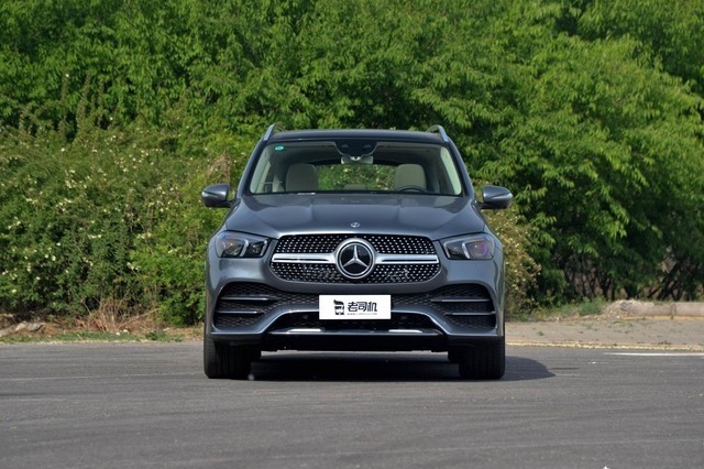 不走近它只是隔着屏幕看肯定会有失望  小哥带你看奔驰GLE