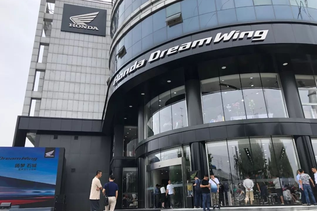 每个男孩都有一个摩托梦