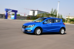 国产神车重磅升级，油耗5.4升仅3.68万，顶配6万带自动挡