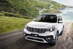 韩系车又降低身份，从20万下调到10.48万，油耗6.3升，H6有压力