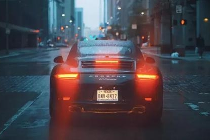 雷雨大风天开车，知道这些更安全！