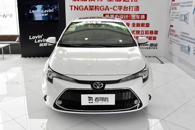 省心好开时尚动感的家用车  小哥带你看丰田雷凌