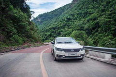 最强劲的国产车，性能和底盘领先宝来，配丰田引擎仅5.59万