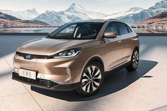 路咖与车：价格接近/尺寸不同 威马EX5对比小鹏G3