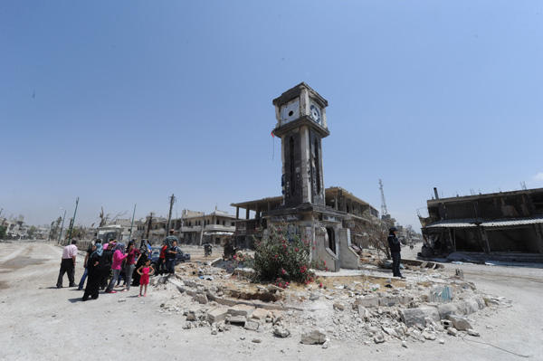 　　战火摧残的古塞尔小镇。文作者供图