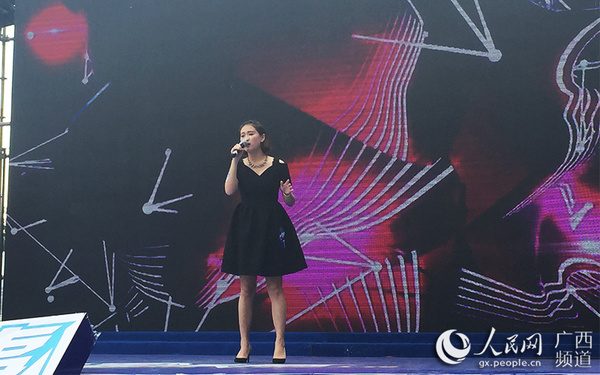 选手拿出最好状态演唱自己的拿手曲目