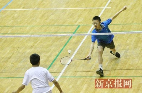 青少年组选手正在比赛。新京报记者 尹亚飞 摄