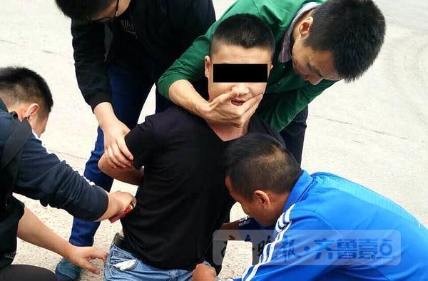 出租车替班变大盗 ,专偷车内小钱