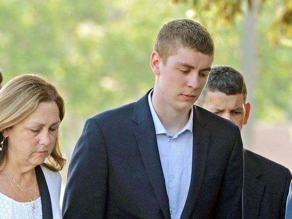 6月2日，特纳抵达法庭。（图片来源：新华/美联）