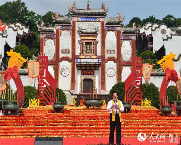 郑家裕摄