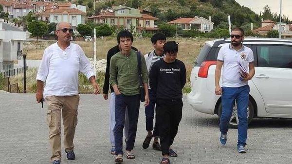 　　此前52名台湾人在土耳其西部城市伊兹密尔(Izmir)涉诈骗遭拘系(图片来历：“中心社”)