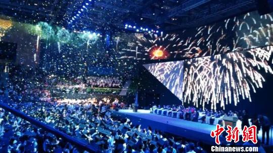 汕头大学2016届毕业典礼。　李怡青 摄