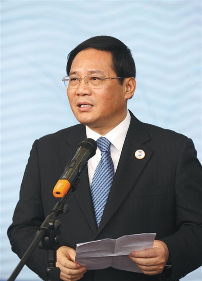 李强