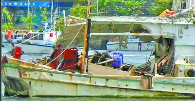 台湾军方误射导弹击中渔船