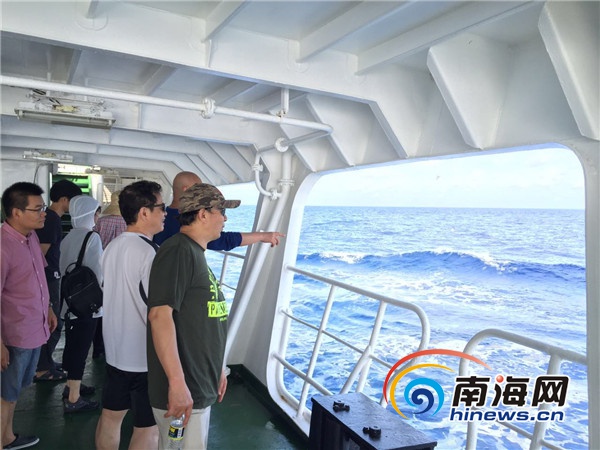 中国作家“文学三沙行”活动结束 将文学带进三沙