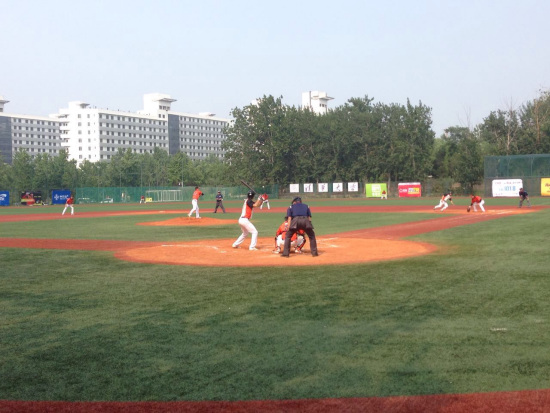 两支球队奉献了一场精彩的较量