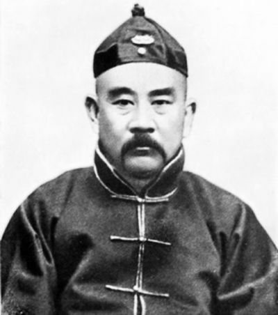 张勋复辟(上 段祺瑞 本报记者 黄加佳 1912年2月12日,清朝末代皇帝