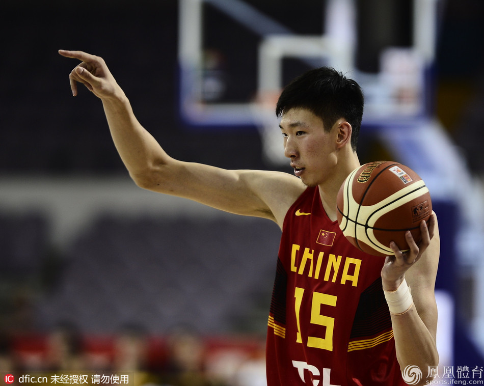 周琦被证实无缘下季NBA 火箭跟队:选他是考虑