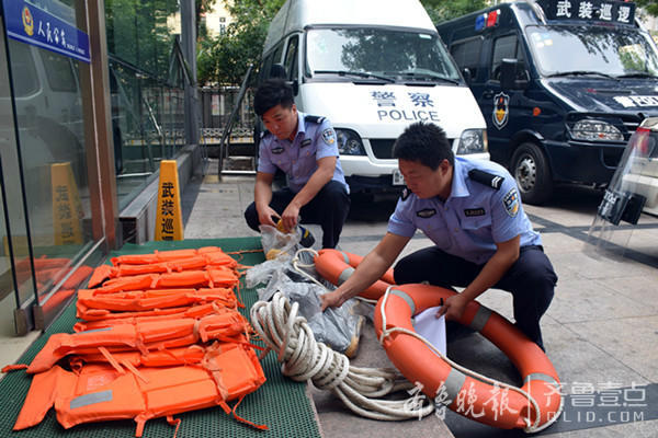 为提高城市防汛应急处置能力,历城巡警启动防