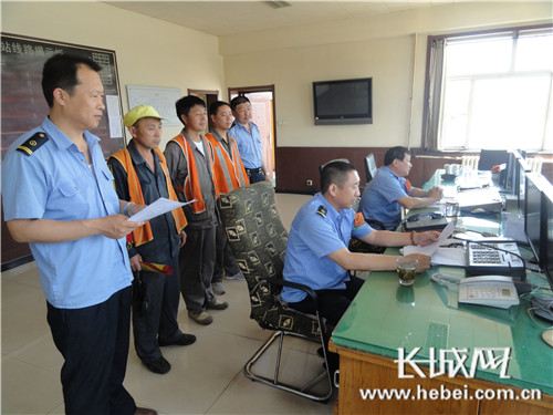 衡水车务段有序应对强降雨天气 确保列车运输安全